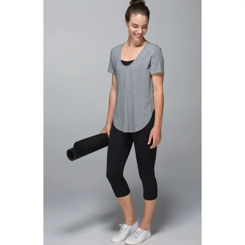 NWOT Lululemon Yogini 5 Year Short Sleeve Tee - 8 - Picture 3 of 11